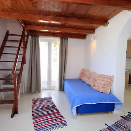 Thea Luxury Fira (Santorini)