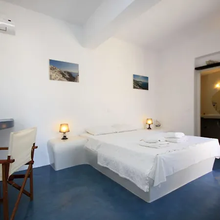 Thea Luxury 3* Fira (Santorini)