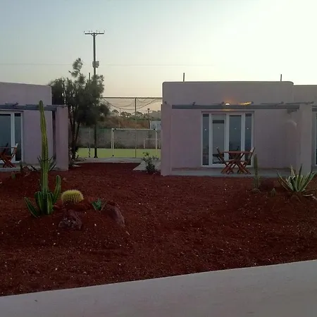 Thea Luxury 3* ثيرا