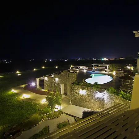 Thea Luxury Apartahotel
