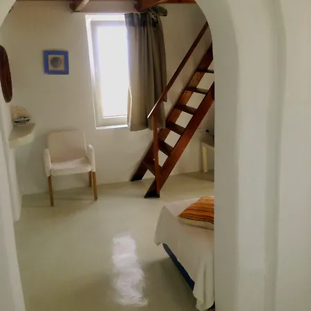 Aparthotel Thea Luxury Firá