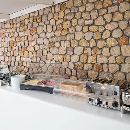 Thea Luxury Тира