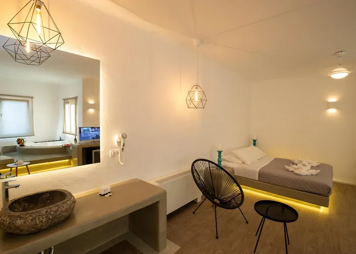 Aparthotel Thea Luxury Santorini Island