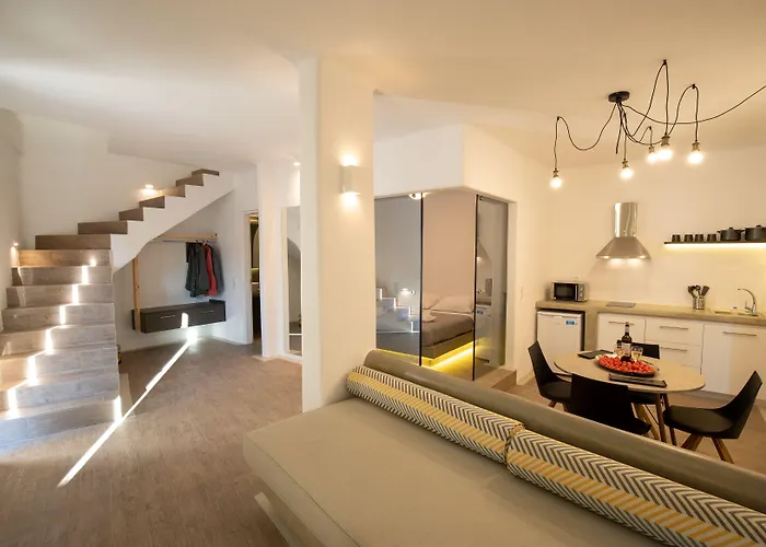 Thea Luxury 4* Fira (Santorini)