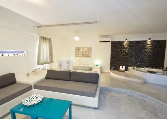 Thea Luxury 4* Fira (Santorini)