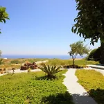 Thea Luxury شقة فندقية